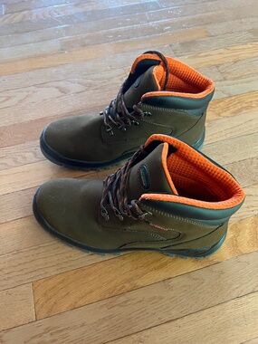 New Hytest men’s boots 12W